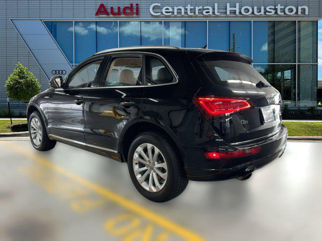 Photo of 2015 Black Audi Q5