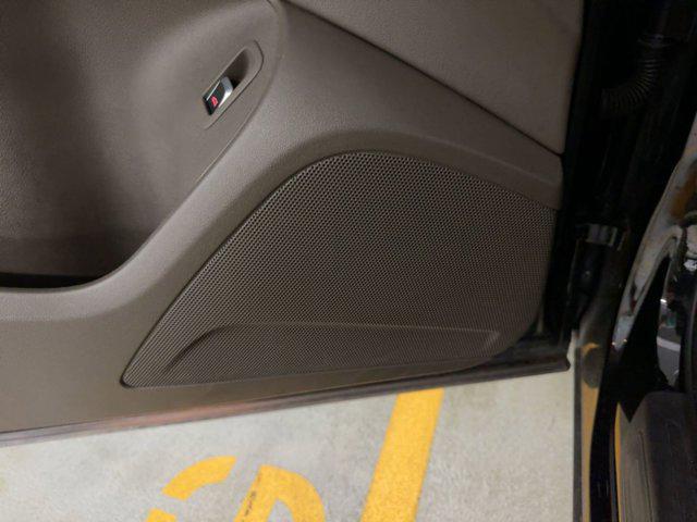 Photo of 2015 Black Audi Q5
