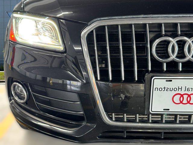 Photo of 2015 Black Audi Q5