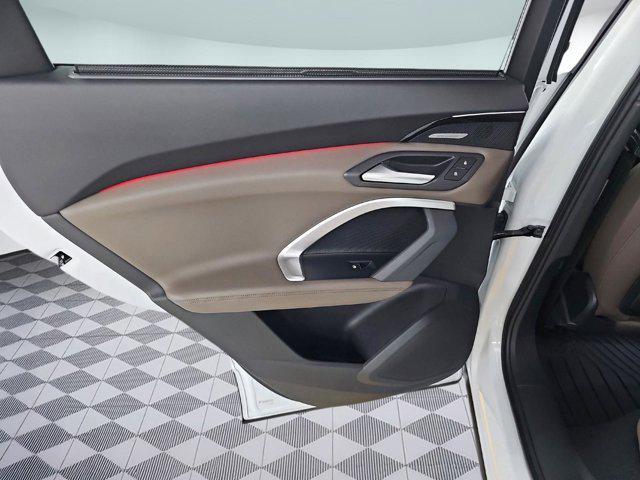 Photo of 2025 Glacier White Metallic Audi Q5