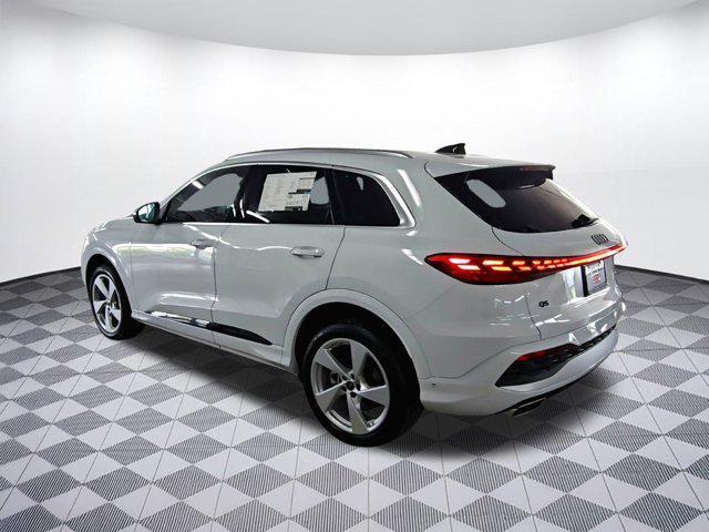 Photo of 2025 Glacier White Metallic Audi Q5