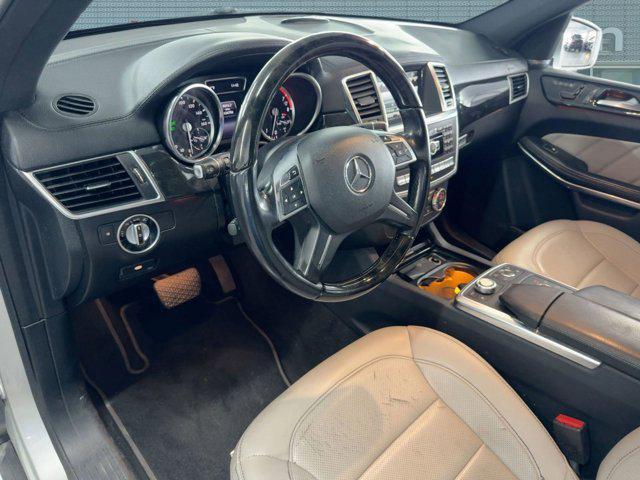 Photo of 2015 Iridium Silver Metallic Mercedes-Benz GL-Class
