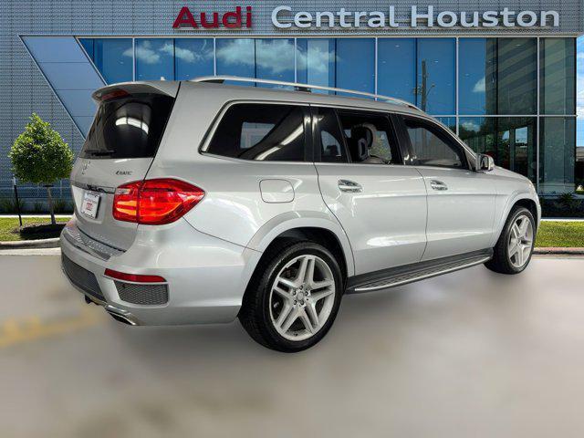 Photo of 2015 Iridium Silver Metallic Mercedes-Benz GL-Class
