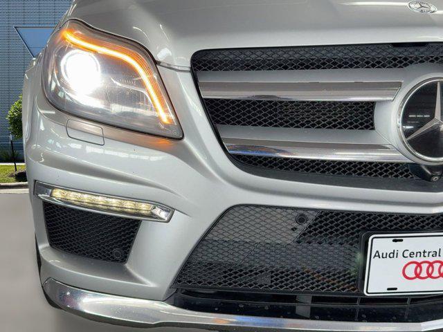 Photo of 2015 Iridium Silver Metallic Mercedes-Benz GL-Class