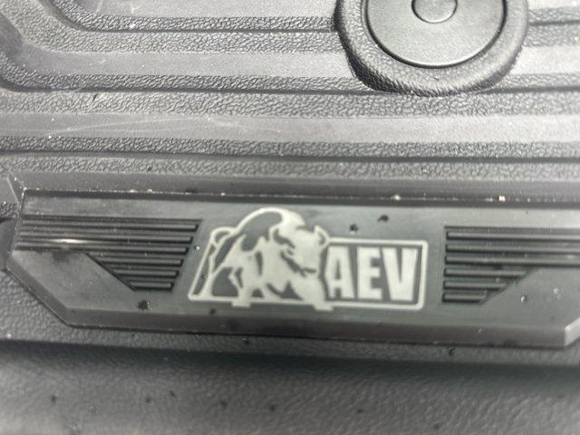 Photo of 2023 Summit White GMC Sierra 1500