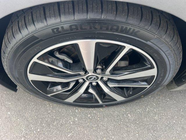 Photo of 2023 Gun Metallic Nissan Maxima