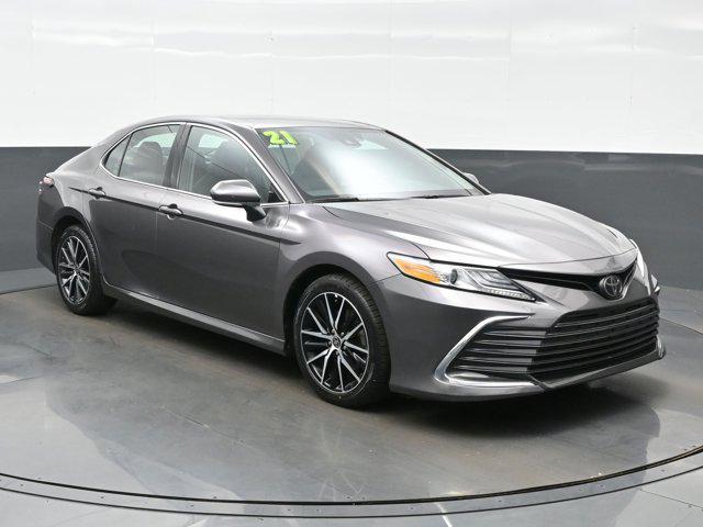 Photo of 2021 Predawn Gray Mica Toyota Camry