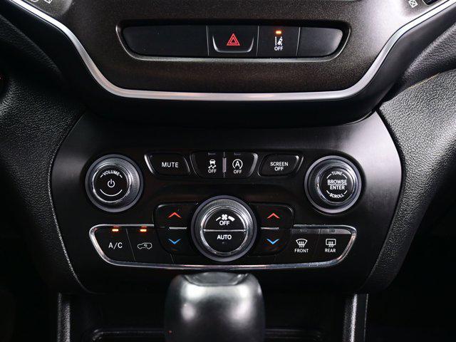 Photo of 2022 Granite Crystal Metallic Clearcoat Jeep Cherokee