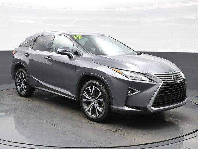 Photo of 2017 Atomic Silver Lexus RX 350