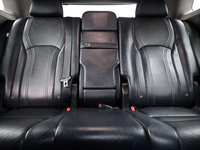 Photo of 2017 Atomic Silver Lexus RX 350
