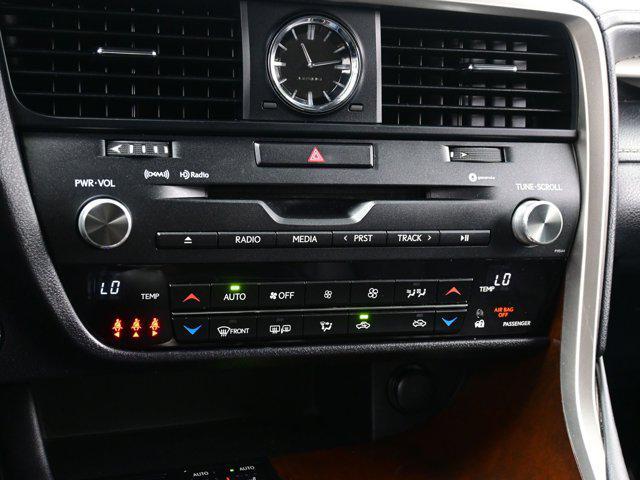 Photo of 2017 Atomic Silver Lexus RX 350
