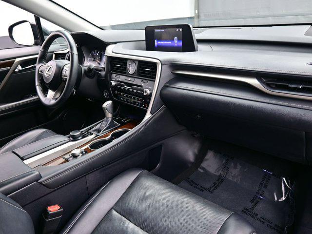 Photo of 2017 Atomic Silver Lexus RX 350
