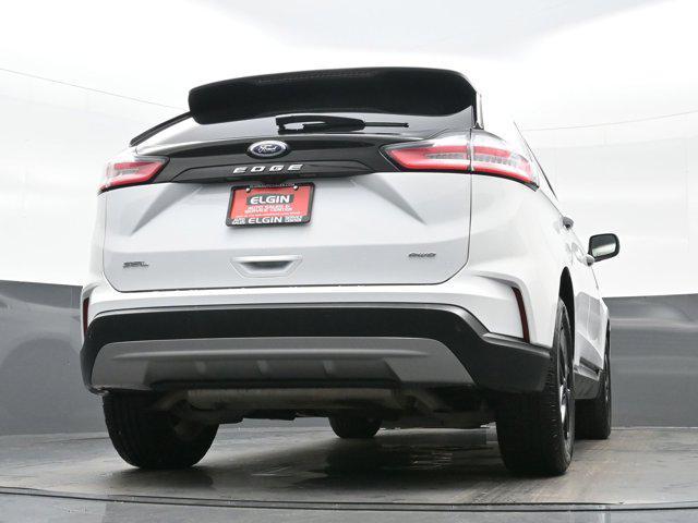 Photo of 2022 Oxford White Ford Edge
