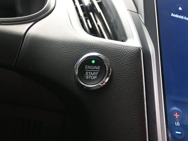 Photo of 2022 Oxford White Ford Edge