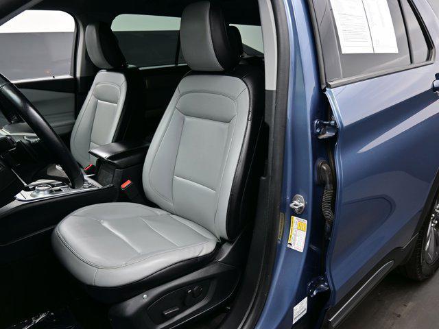 Photo of 2021 Blue Ford Explorer
