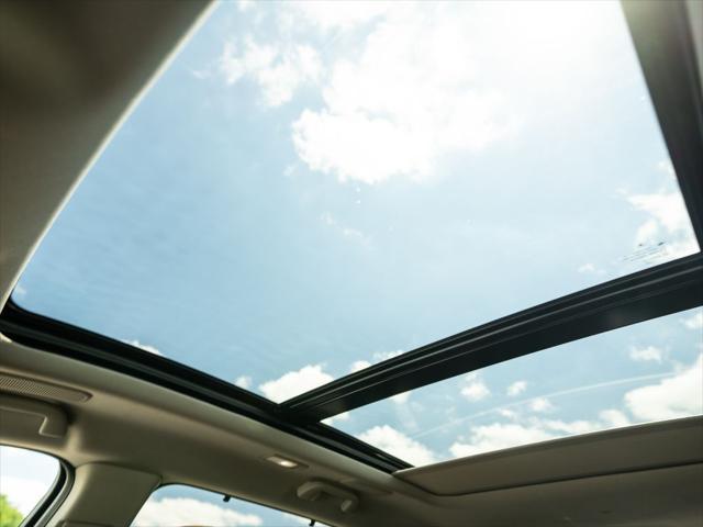 Photo of 2026 Platinum White Pearl Acura MDX