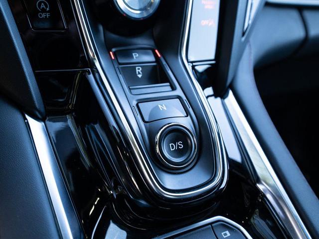 Photo of 2022 Performance Red Pearl Acura RDX