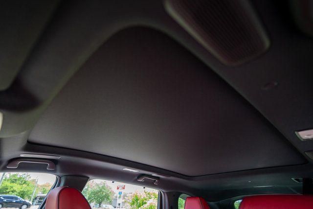 Photo of 2026 Platinum White Pearl Acura MDX
