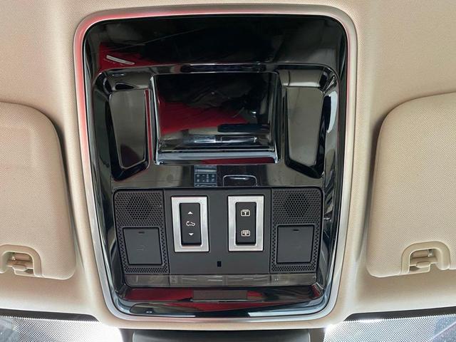Photo of 2017 Fuji White Land Rover Range Rover