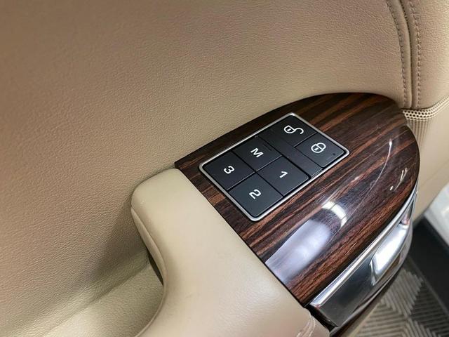 Photo of 2017 Fuji White Land Rover Range Rover