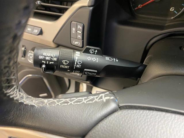 Photo of 2018 Summit White GMC Yukon