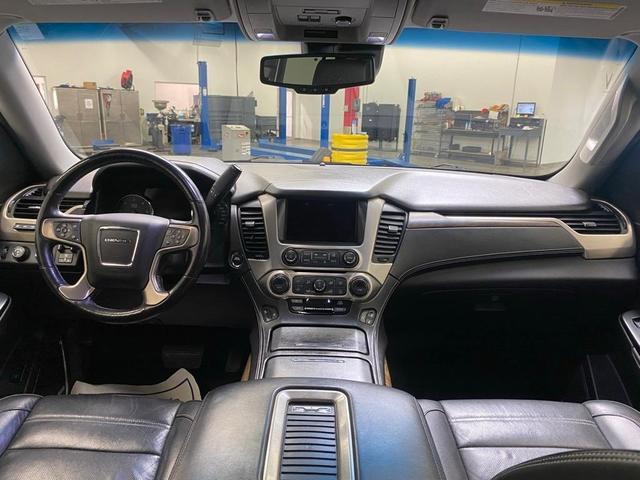 Photo of 2018 Summit White GMC Yukon