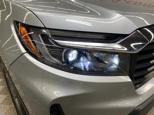 Photo of 2023 Silver Honda Ridgeline
