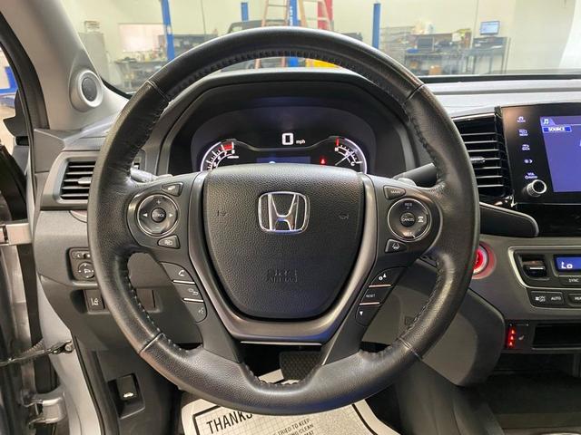 Photo of 2023 Silver Honda Ridgeline