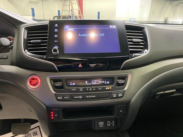 Photo of 2023 Silver Honda Ridgeline