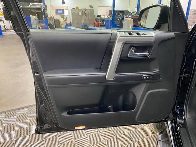 Photo of 2020 Black Toyota 4Runner