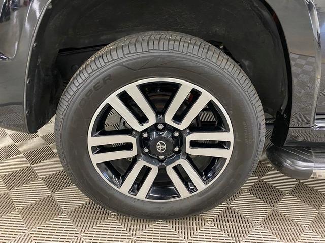 Photo of 2020 Black Toyota 4Runner