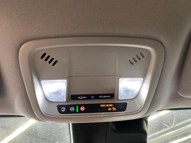 Photo of 2023 White Chevrolet Malibu