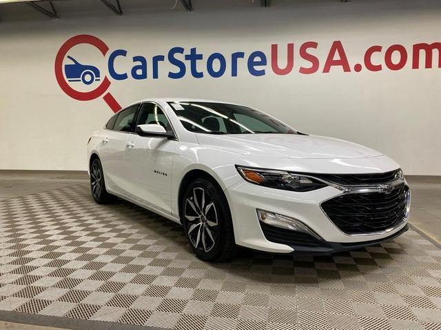 Photo of 2023 White Chevrolet Malibu