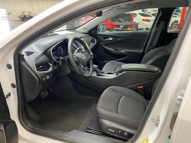 Photo of 2023 White Chevrolet Malibu