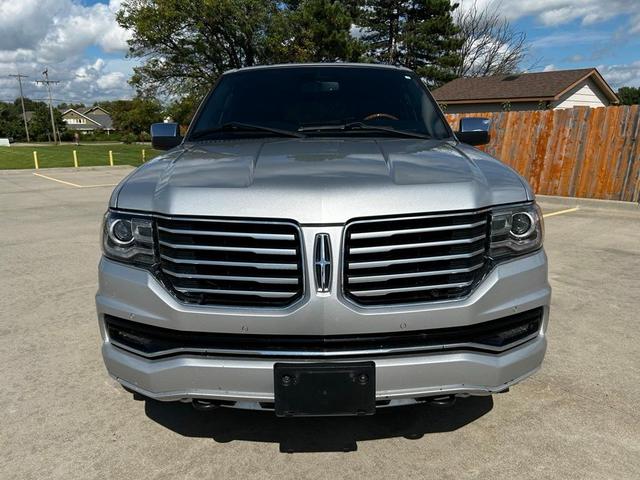 Photo of 2017 Ingot Silver Lincoln Navigator