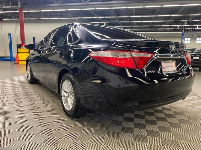 Photo of 2016 Black Toyota Camry