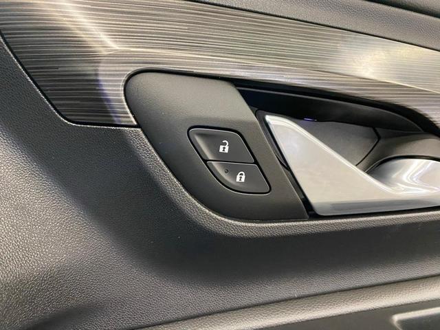Photo of 2023 Summit White GMC Terrain