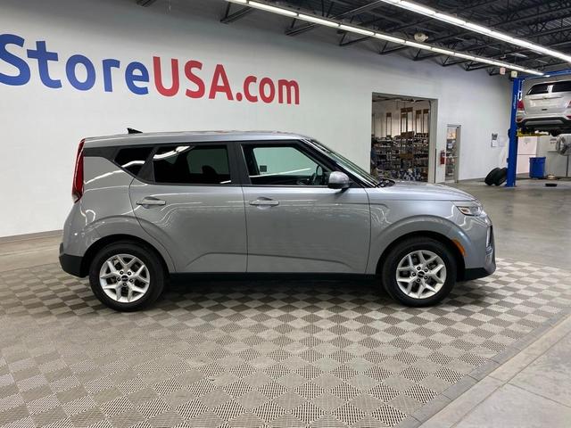 Photo of 2022 Steel Gray Kia Soul