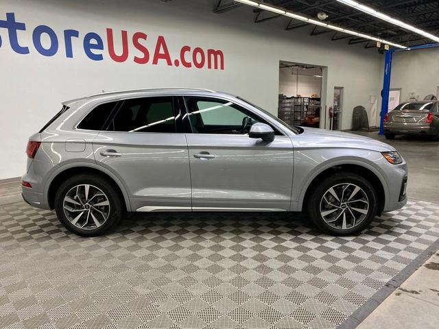 Photo of 2021 Florett Silver Metallic Audi Q5