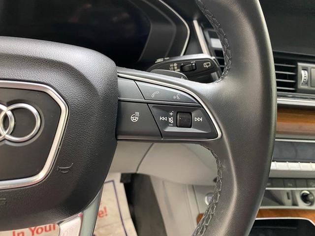 Photo of 2021 Florett Silver Metallic Audi Q5