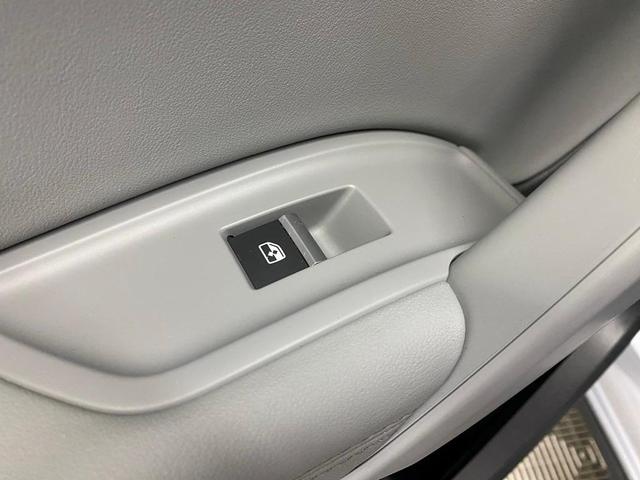 Photo of 2021 Florett Silver Metallic Audi Q5
