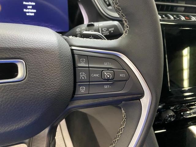 Photo of 2024 Metallic Jeep Grand Cherokee