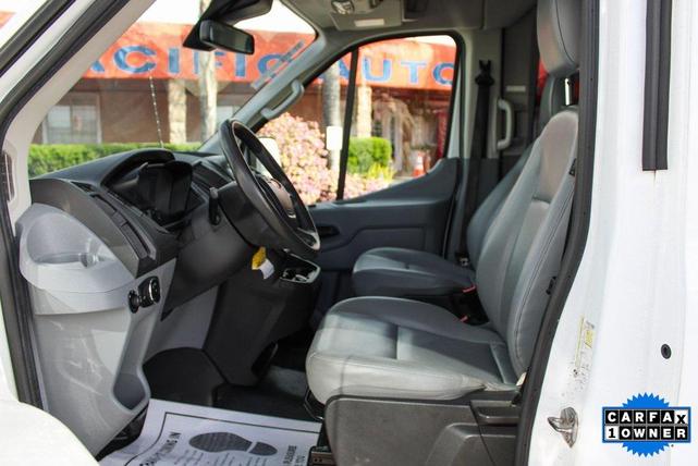 Photo of 2017 Oxford White Ford Transit-350