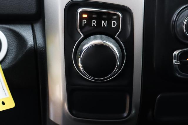 Photo of 2019 Diamond Black Crystal Pearlcoat RAM 1500 Classic