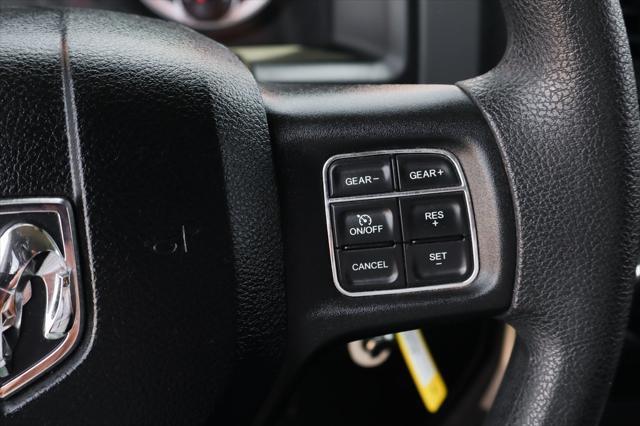 Photo of 2019 Diamond Black Crystal Pearlcoat RAM 1500 Classic