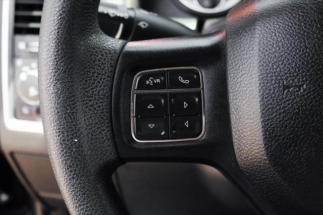 Photo of 2019 Diamond Black Crystal Pearlcoat RAM 1500 Classic
