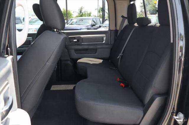 Photo of 2019 Diamond Black Crystal Pearlcoat RAM 1500 Classic