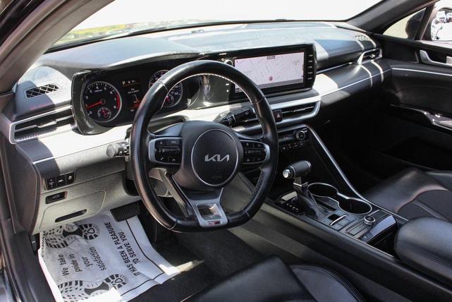 Photo of 2022 Ebony Black Kia K5