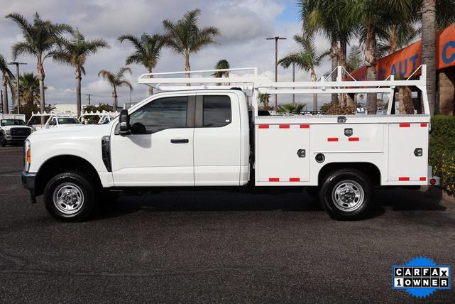 Photo of 2023 Oxford White Ford F-250