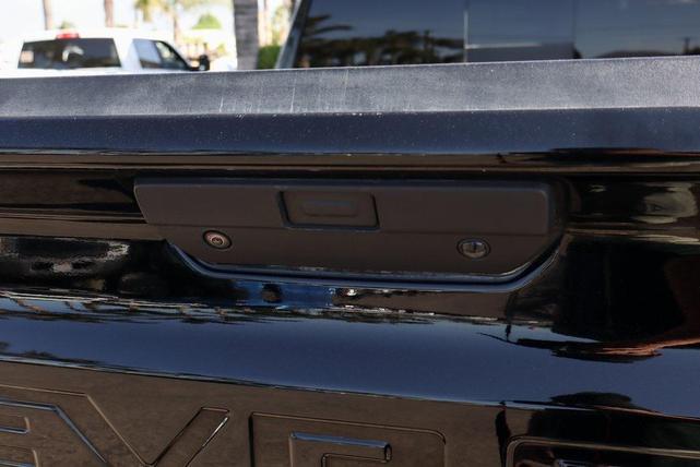 Photo of 2020 Black Chevrolet Silverado 1500